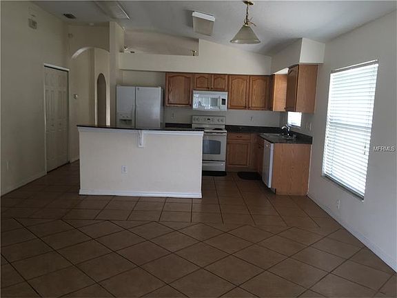 5th image of 12002 Hampshire Field Ct