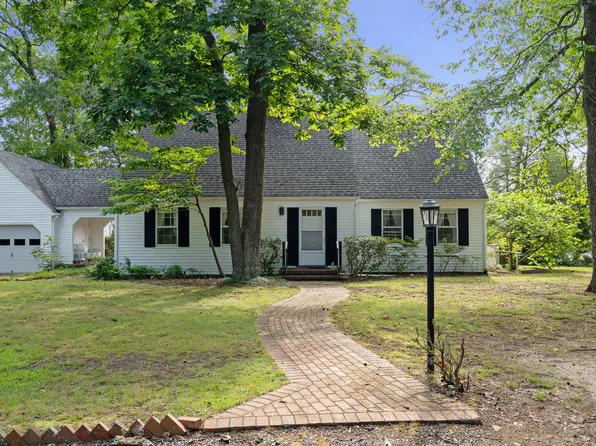 1343 Glebe Harbor Dr, Montross, VA 22520