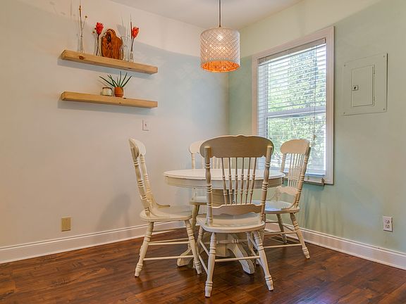 4th image of 1701 Jewel St