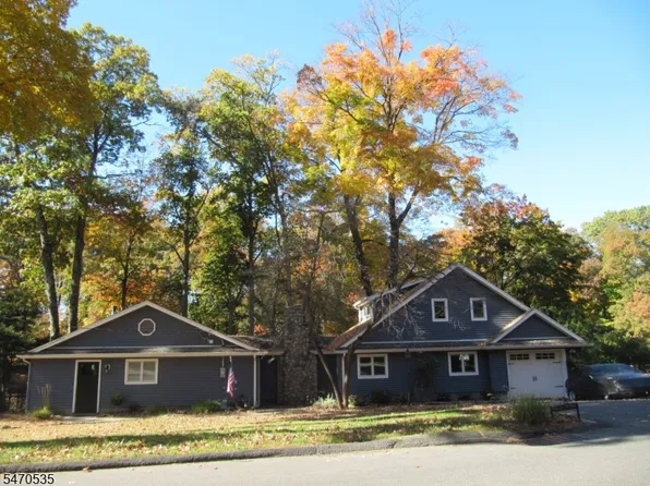 76 Ramapo Hills Blvd, Oakland Boro, NJ 07436
