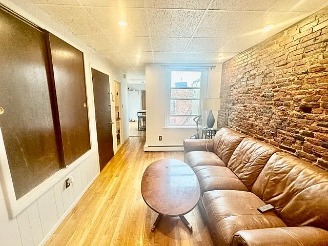 3 bed, 9999 sqft, $3,700 — Photo 4