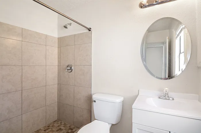 1220 W Dixie Ave — Photo 7
