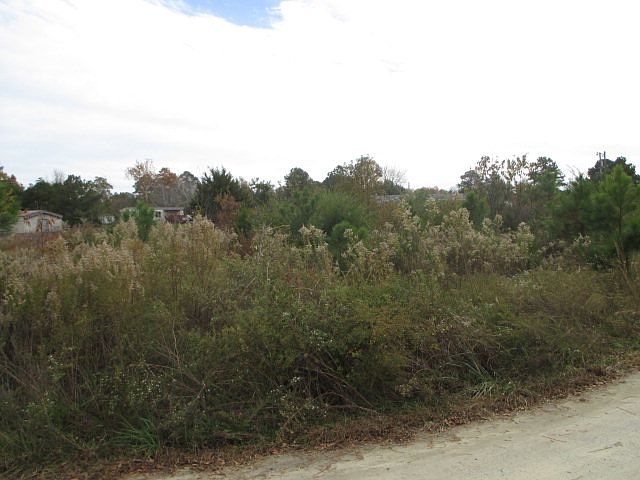 2nd image of 4 Clay Dr
