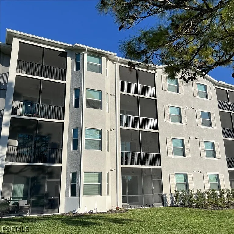 2 bed, 2.0 bath, 1130 sqft, $4,950 — Photo 1