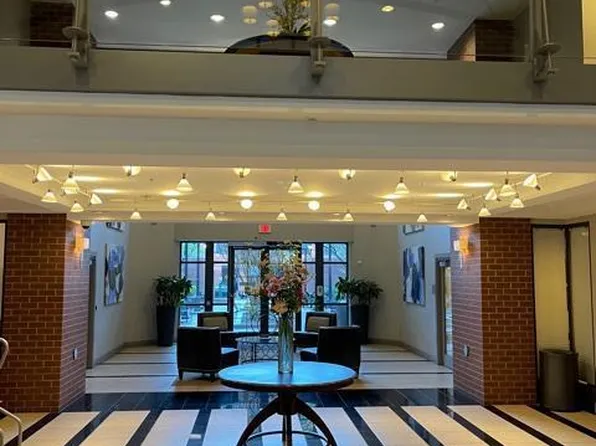 1021 N Garfield St APT 745, Arlington, VA 22201