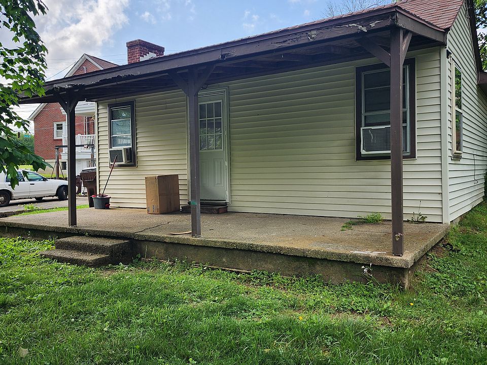 2nd image of 112 E Crowe St