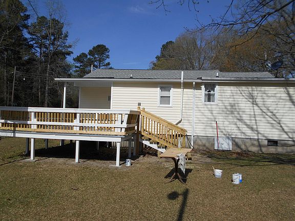 2nd image of 1120 Woodlawn St