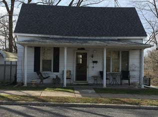 309 Maple Ln, Chester, IL 62233