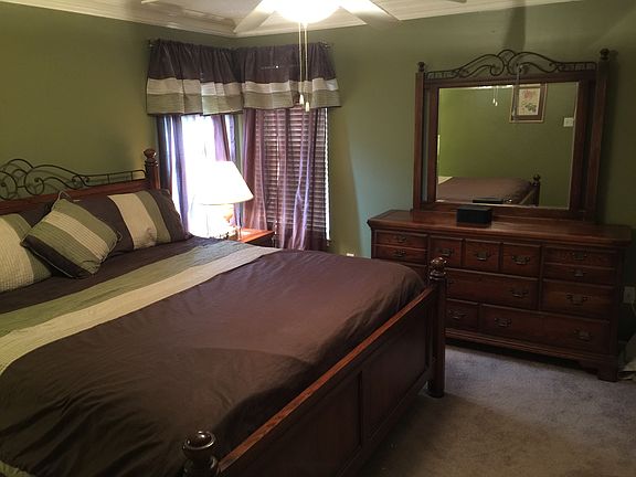 3rd image of 6817 Charlotte Dr
