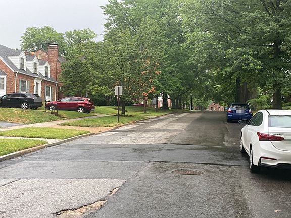 4th image of 8430 Ardsley Dr