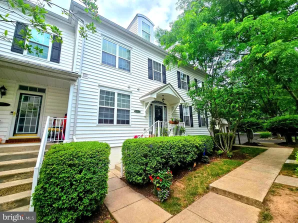 110 Lantern Dr, Doylestown, PA 18901