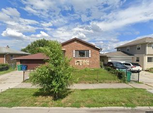 15233 8th Ave, Phoenix, IL 60426