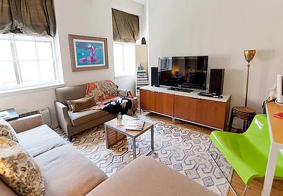 3rd image of 160 W 16th St APT 4E