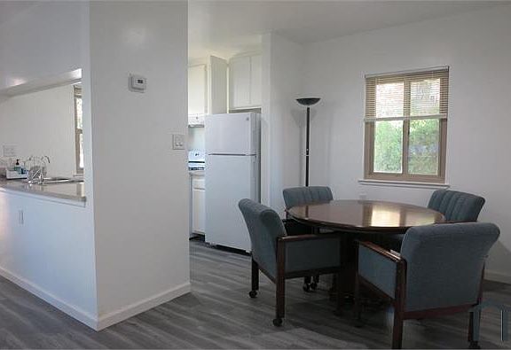 3rd image of 1000 N Hobart Blvd #160