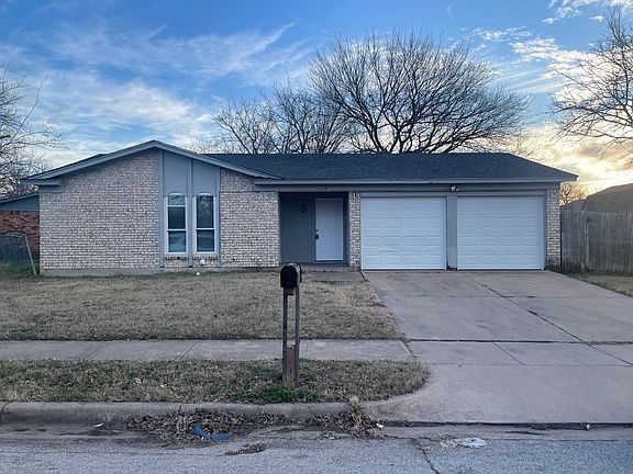 3rd image of 2962 Lana Cir