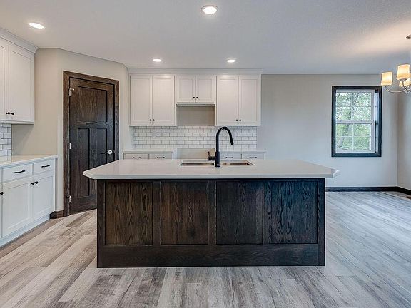 3rd image of 544 Cannondale Ave