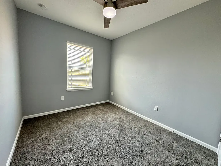 930 Lakefront Village Dr — Photo 15