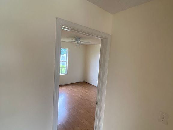 5th image of 320 Susannah Ave #2