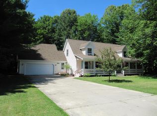 6746 Oakland Hills Dr, Gaylord, MI 49735