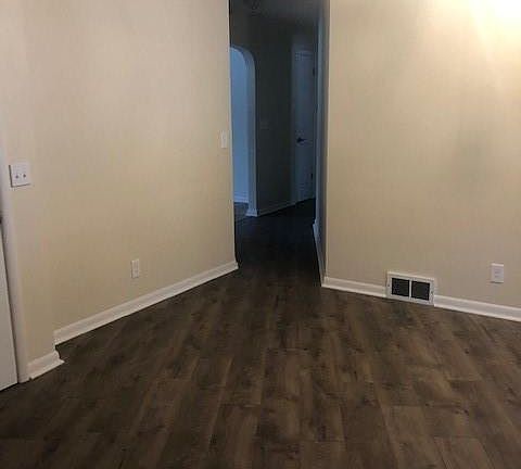 4th image of 3065 N Bender Ave