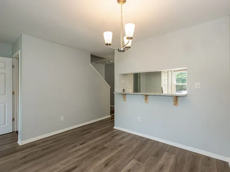 15 Astor Ct — Photo 13