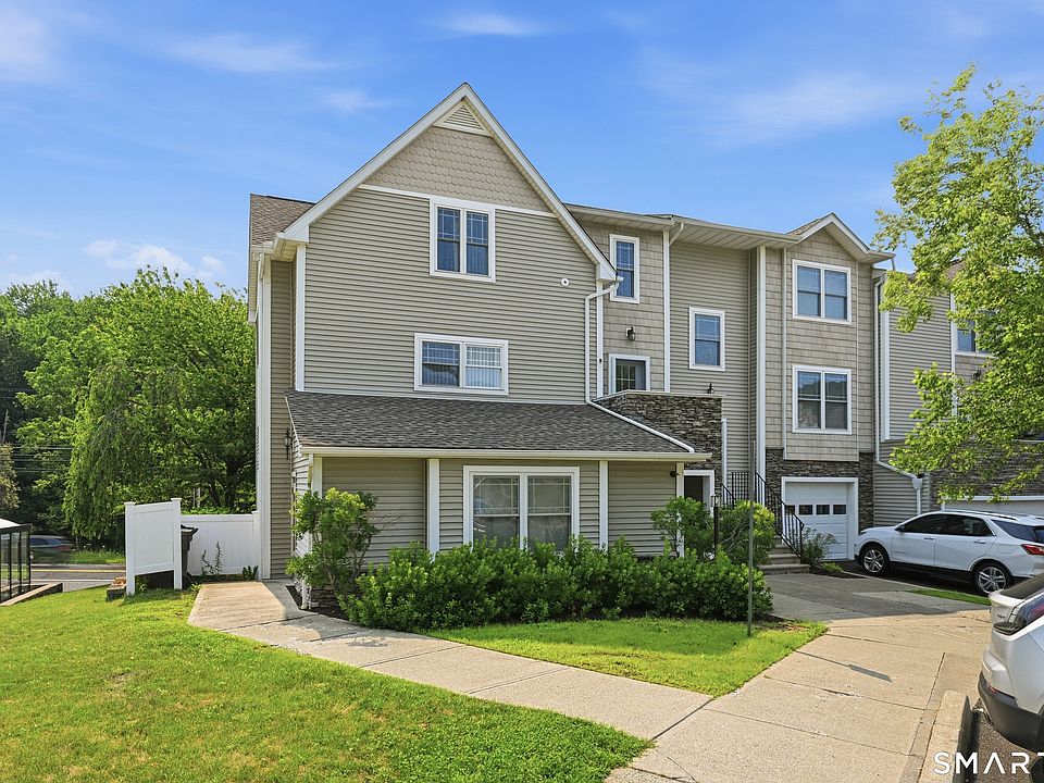 1st image of 2 Stetson Place #2