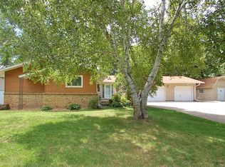 7101 Willow Rd N, Maple Grove, MN 55369