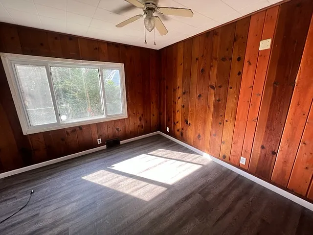1118 Van Buren St — Photo 6