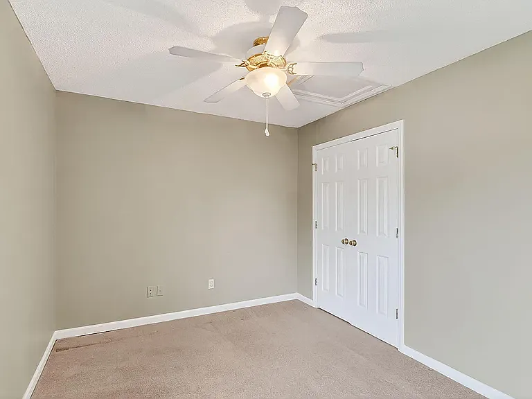 632 Waterford Dr — Photo 12