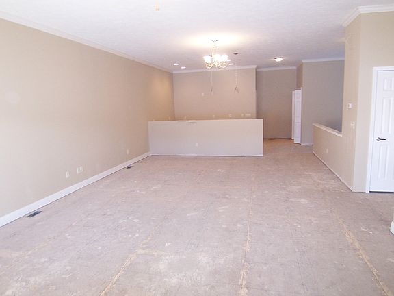3rd image of 1725 S St. Aubin