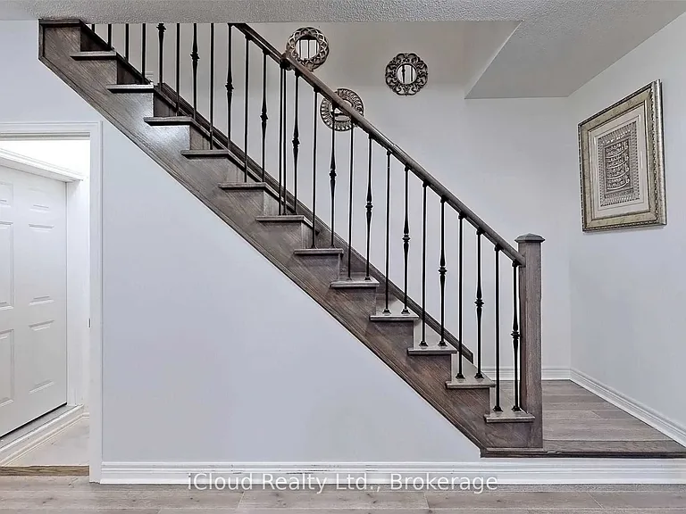 501 Downes Jackson Hts — Photo 16