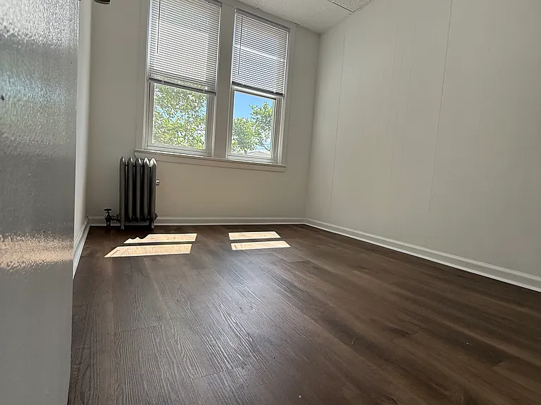 402 Armstrong Ave #2 — Photo 3