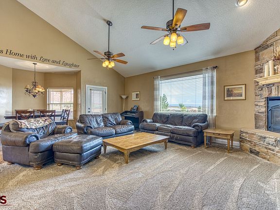 4th image of 848 E Country Club Dr