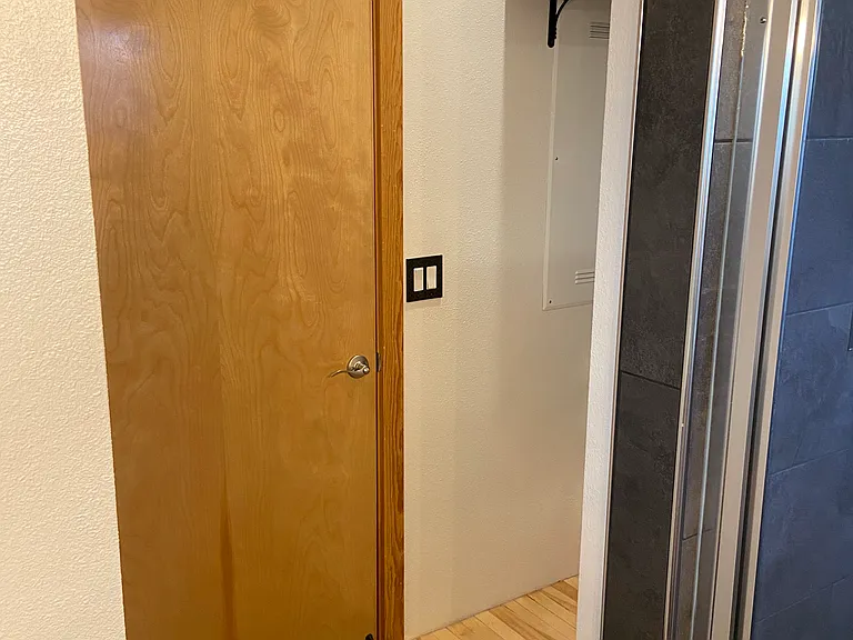 9339 Hilton Ave NE — Photo 38