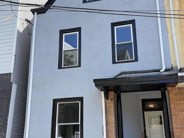 303 Green Ln, Philadelphia, PA 19128