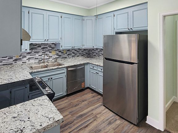 4th image of 2067 Hazel Hedge Ln