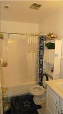 5th image of 3835 Sugar Creek Cir