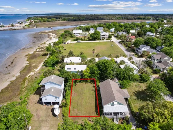 707 Garden St, Fernandina Beach, FL 32034