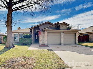 614 Rifleman Trl, Arlington, TX 76002