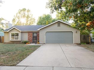 217 Tumbleweed Dr, Lawrence, KS 66049
