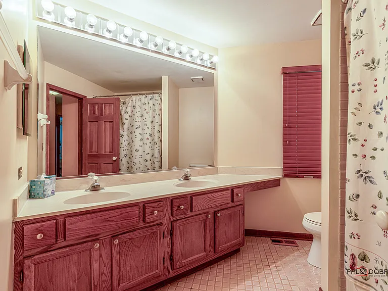 1551 Crowfoot Cir N — Photo 30