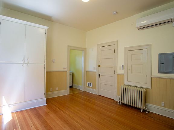 3rd image of 831 NW 24th Ave #3