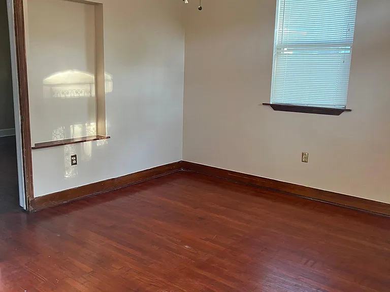 532 Monroe St — Photo 3