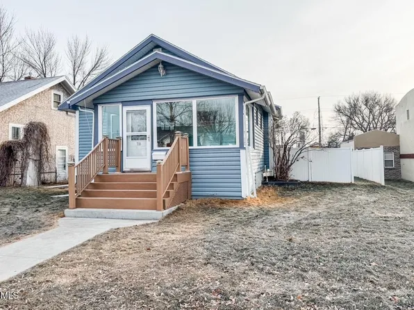 710 3rd Ave E, Williston, ND 58801