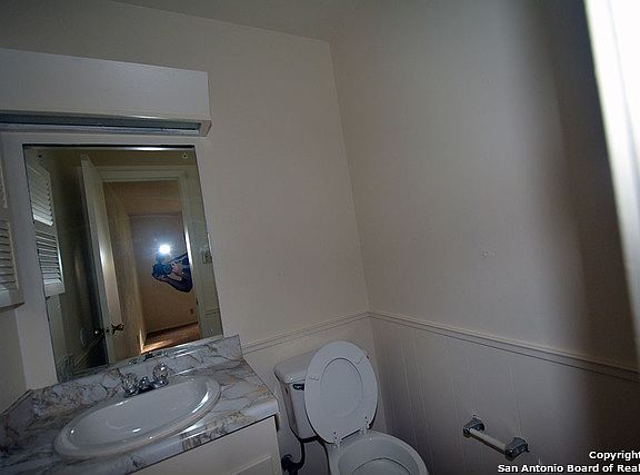 5th image of 3403 Hightree Dr