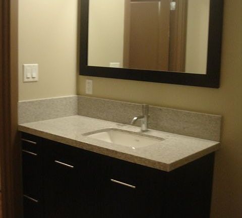 4th image of 170 King St Unit 720