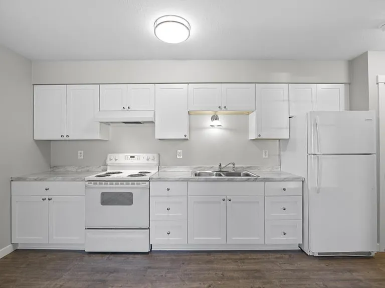 920 W Entiat Ave #B — Photo 6