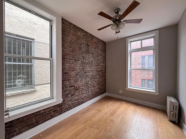 312 E 116th St #Penthouse 2 — Photo 2