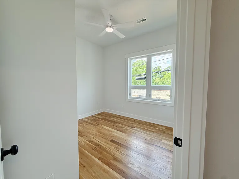 720 Castle St #303 — Photo 4