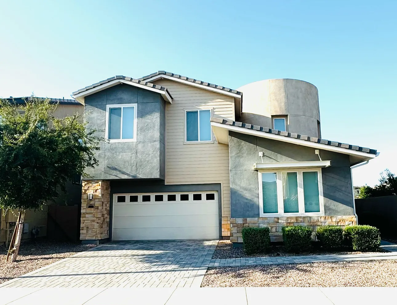 4 bed, 3.5 bath, 3000 sqft, $3,769 — Photo 1
